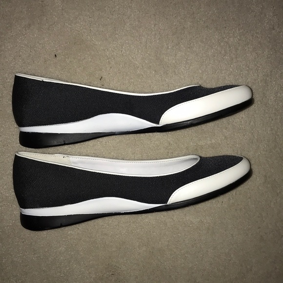 NIB Chaps slip ons - Picture 3 of 5